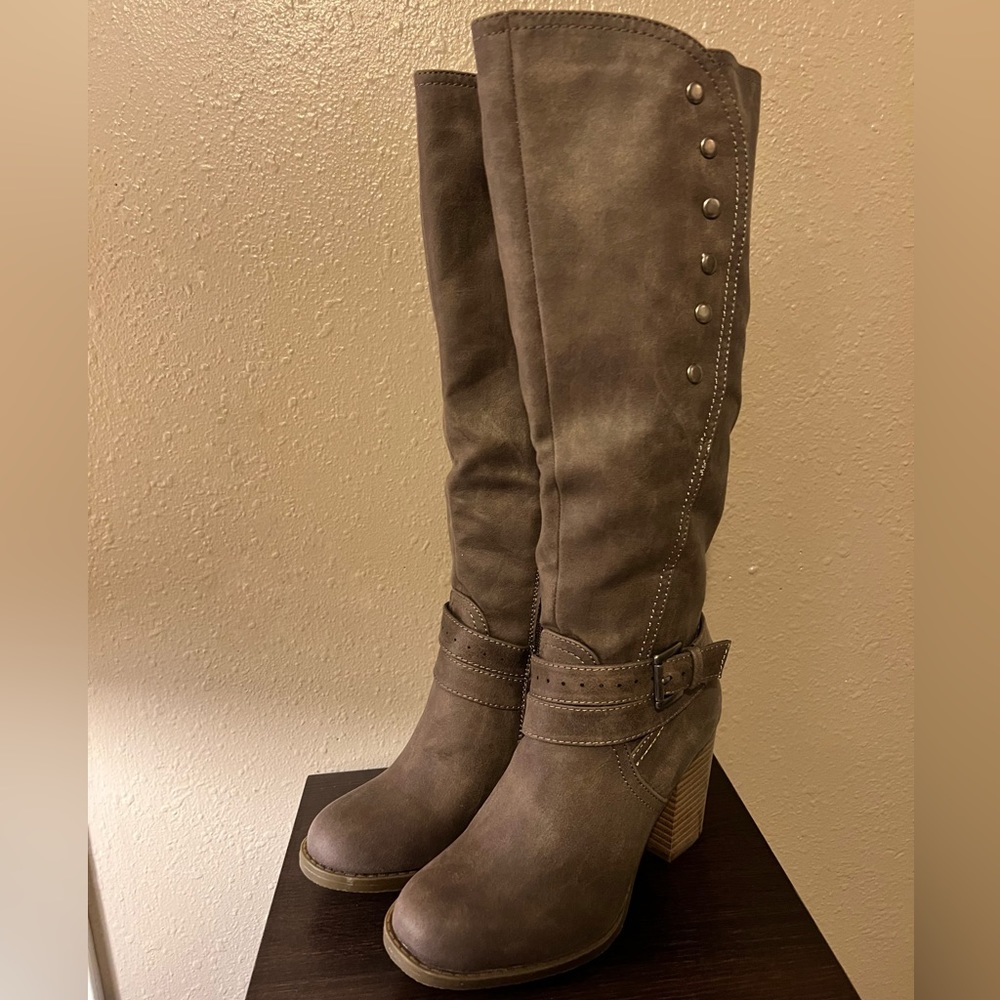 RAMPAGE boot - PRAISE Charcoal boot Size 7